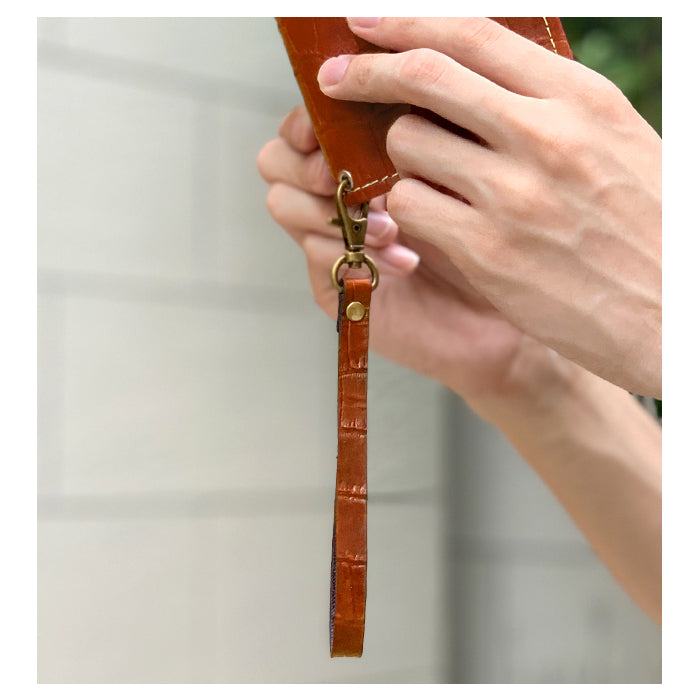 【Leo&Aoi公式ショップ】 クロコダイル 型押し ナスカン付き ストラップ 本革 マルチストラップ 携帯ストラップ レザー 携帯 スマホ キーホルダー パスケース 定期入れ リストストラップ 革 牛革 手帳型 スマホケース 落下防止 レディース メンズ ワニ柄 【安心の返品保証付き】
