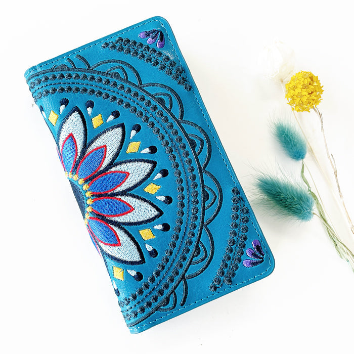 【Leo&Aoi公式ショップ】 iphone13mini ケース iPhone 13 mini カバー 手帳型 エスニック 刺繍 手帳型ケース アイフォン13 ミニ スマホケース【安心の返品保証付き】