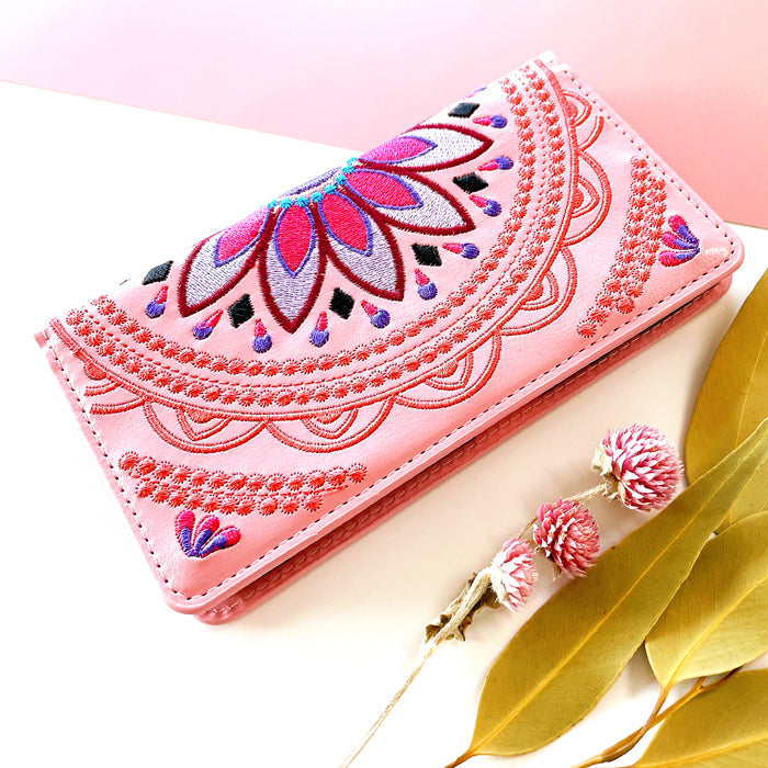 【Leo&Aoi公式ショップ】 XPERIA 1 VII SO-51F ケース SOG15 カバー A501SO XQ-FS44 手帳型 エスニック 刺繍 手帳型ケース so51f エクスペリア スマホケース 【安心の返品保証付き】