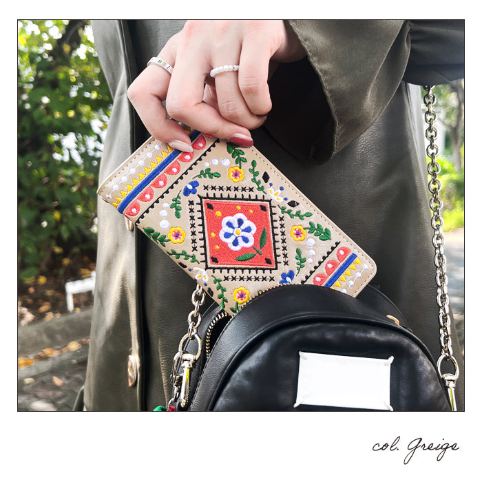 【Leo&Aoi公式ショップ】 北欧 刺繍 スマホケース 手帳型ケース 100機種以上対応