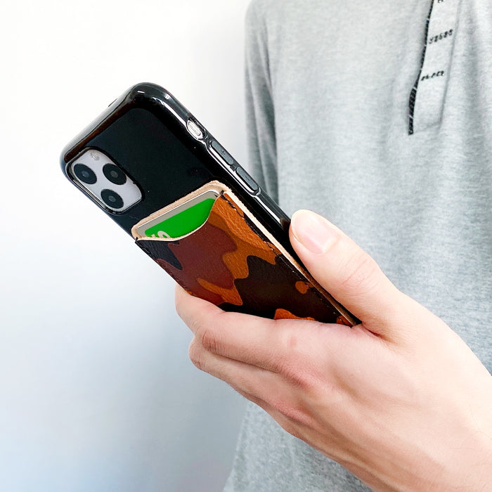 【Leo&Aoi公式ショップ】 カモフラージュ スマホ カード収納 カードケース 貼り付け 背面 薄型 カードポケット 背面収納 本革 レザー ポケット カード入れ スリム ICカード 定期入れ シール CARD POCKET 迷彩柄 【安心の返品保証付き】