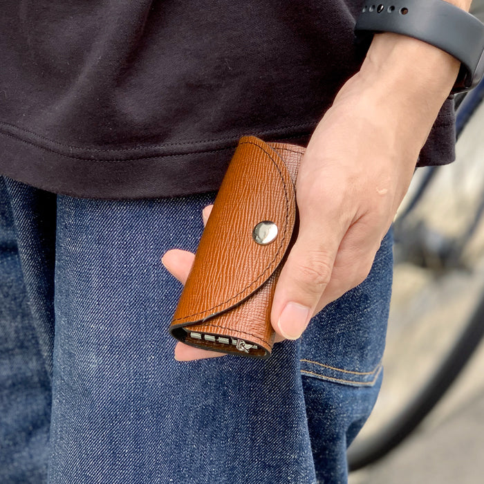 【Leo&Aoi公式ショップ】 牛革 男の型押し キーケース 4連 本革 メンズ スマートキー 三つ折り レザー 鍵入れ 鍵 カギ 収納 スリム コンパクト キーホルダー 4連キーケース 牛本革 【安心の返品保証付き】