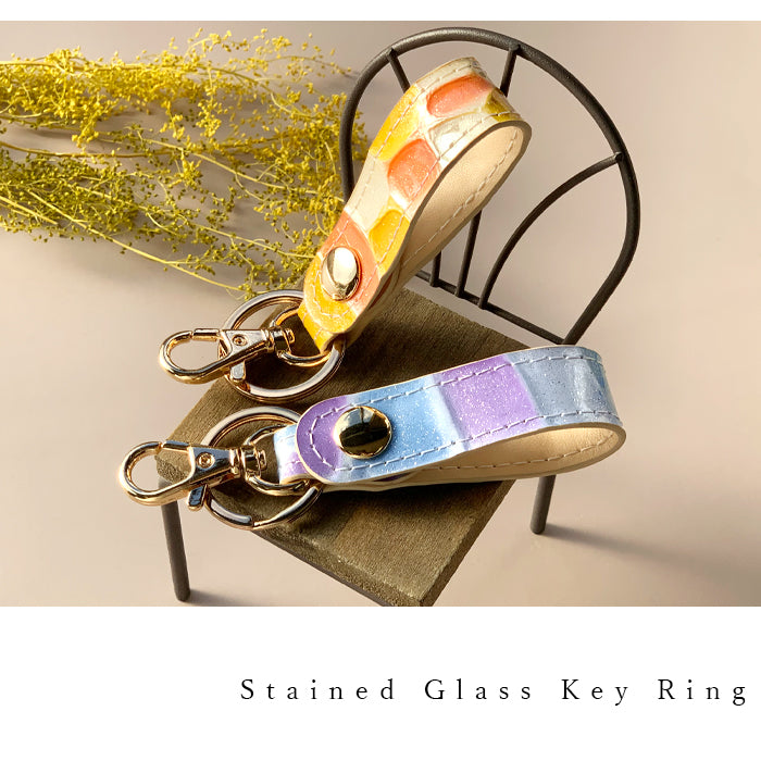 【Leo&Aoi公式ショップ】 本革 キーリング キーホルダー スナップボタン ステンドグラス エナメル 型押し