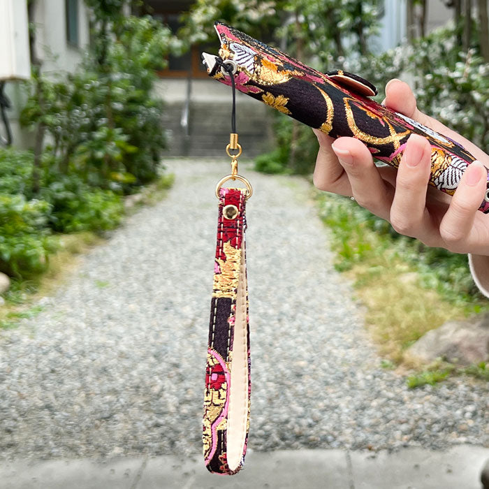 【Leo&Aoi公式ショップ】 西陣織 高美者 ストラップ マルチストラップ 携帯ストラップ 携帯 スマホ キーホルダー パスケース 定期入れ リストストラップ 手帳型 スマホケース 落下防止 レディース 金襴 和柄 和風 高級 華やか 着物 紐ストラップ 【安心の返品保証付き】