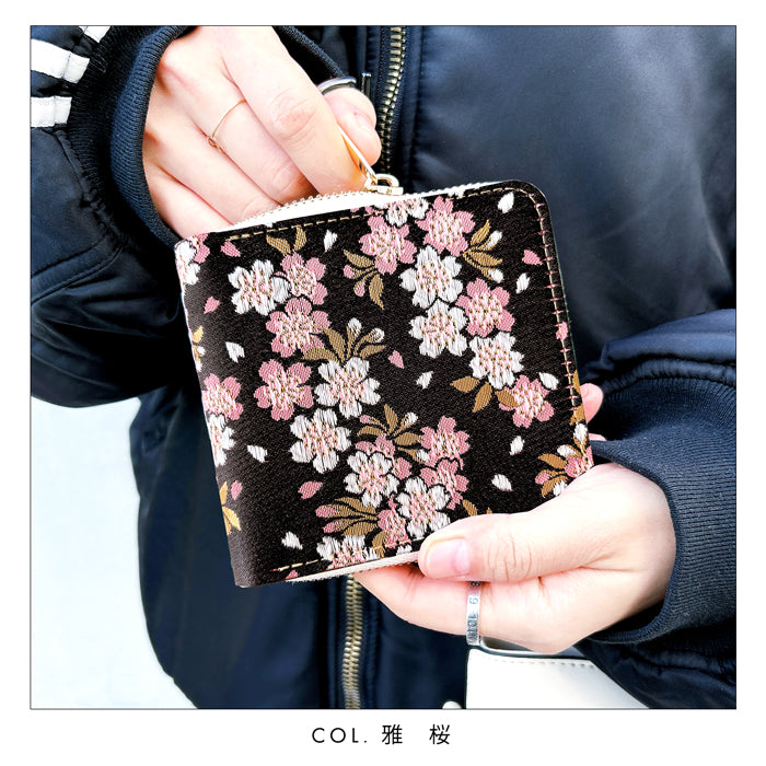 【Leo&Aoi公式ショップ】 西陣織 宵 ラウンド型 二つ折り財布 ラウンドファスナー 財布 レディース ラウンド型財布 小銭入れ 二つ折り コンパクト 薄型 カード入れ ウォレット コインケース付き ハンドメイド 金襴 和風 和柄 桜