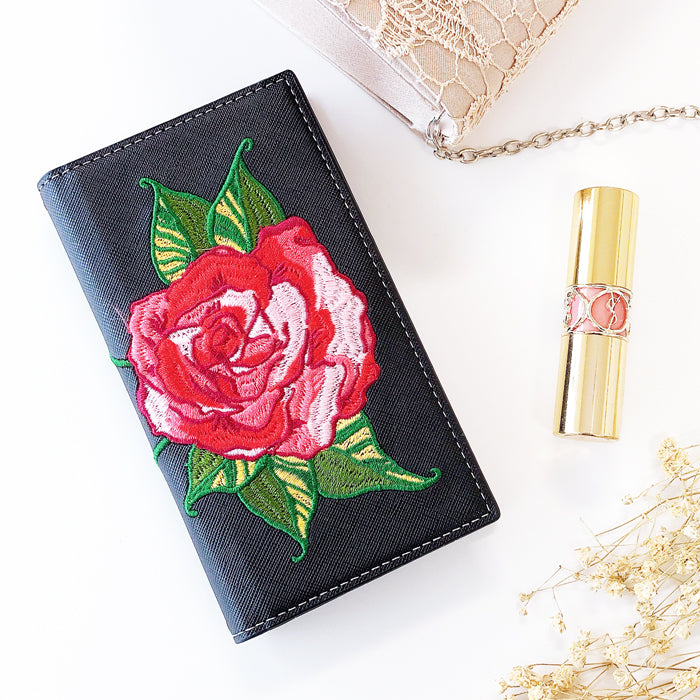 【Leo&Aoi公式ショップ】 iPhone15 ケース iPhone 15 カバー 手帳型 マダム刺繍 手帳型ケース アイフォン15 スマホケース 携帯ケース