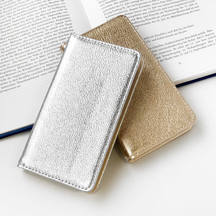 【Leo&Aoi公式ショップ】 iphone se3 / iphone se2 / iphone8 / iphone7 ケース カバー 本革 イタリア産 グリッター 手帳型ケース アイフォンスマホケース 【安心の返品保証付き】