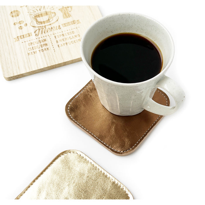 【Leo&Aoi公式ショップ】 メタリック コースター 本革 4枚セット テーブルウェア カフェ おしゃれ キッチン 雑貨 食器 ハンドメイド 革 上品 お洒落 高級 メタリックカラー 【安心の返品保証付き】